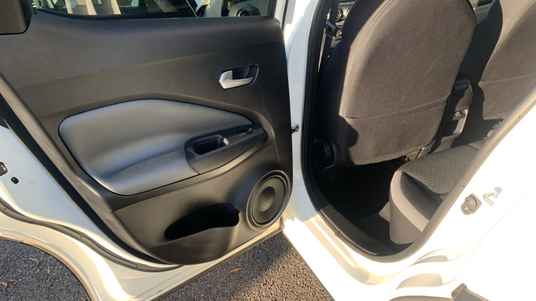 Nissan Juke 1.0 DiG-T N-Connecta 5dr Petrol Hatchback